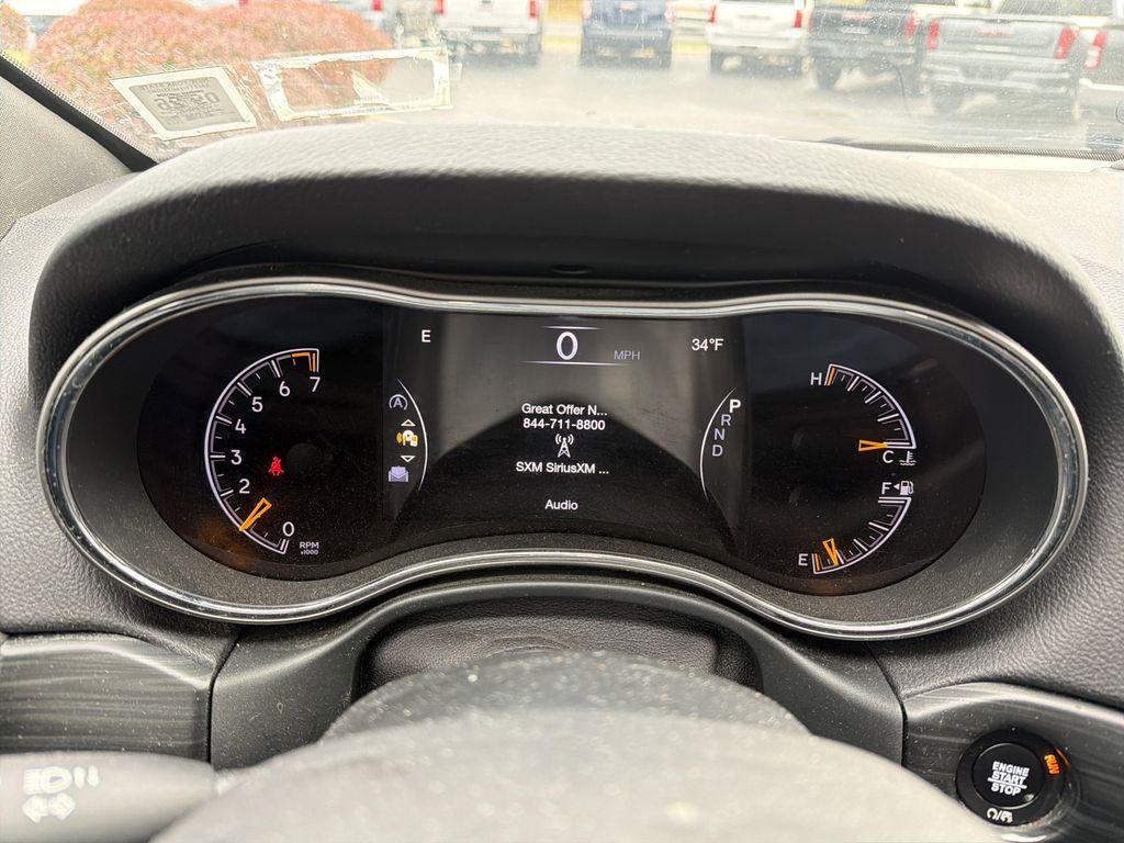 used 2020 Jeep Grand Cherokee car, priced at $19,999