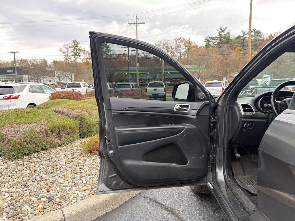 used 2020 Jeep Grand Cherokee car, priced at $19,999