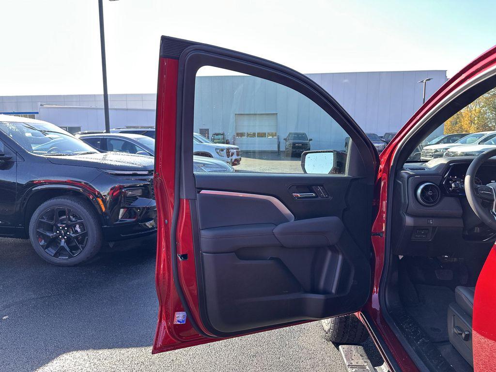 new 2026 Chevrolet Colorado car, priced at $48,147