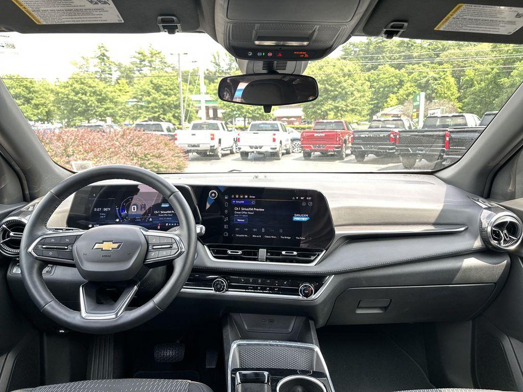 new 2025 Chevrolet Equinox car, priced at $29,495