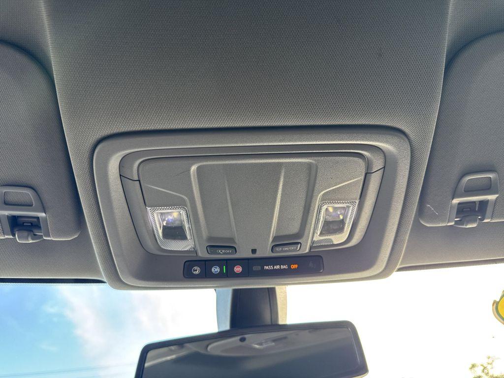 used 2022 GMC Sierra 1500 car, priced at $32,999