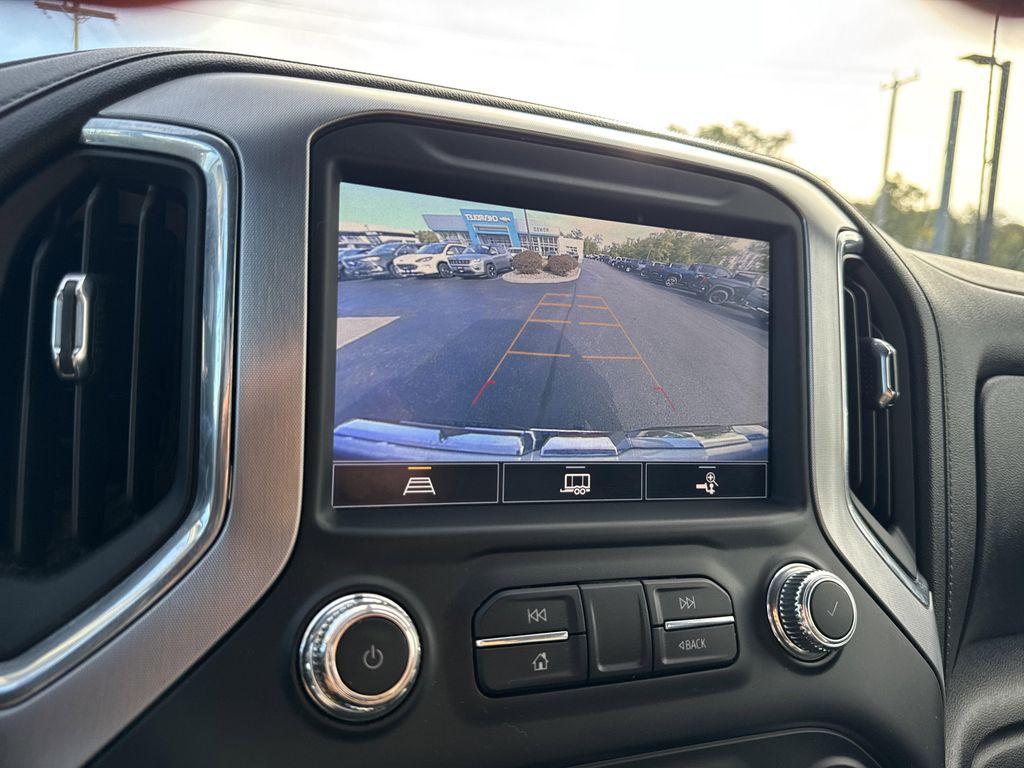 used 2022 GMC Sierra 1500 car, priced at $32,999