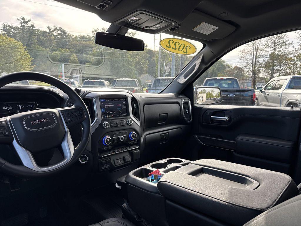 used 2022 GMC Sierra 1500 car, priced at $32,999