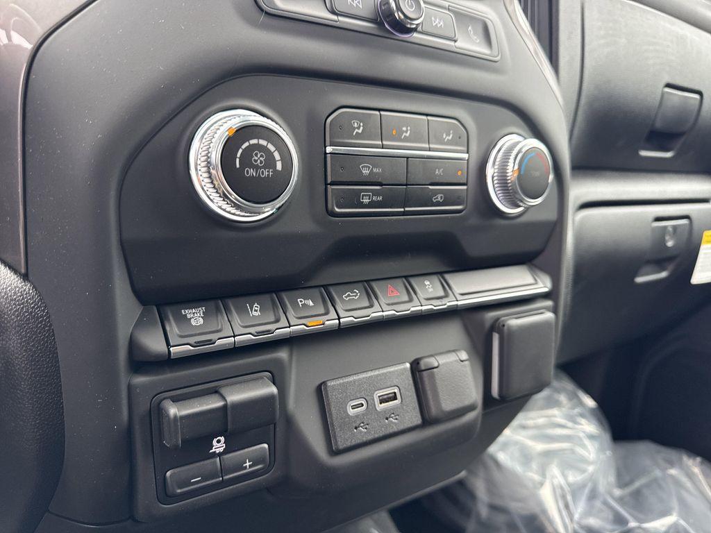 new 2025 GMC Sierra 2500 car, priced at $64,556