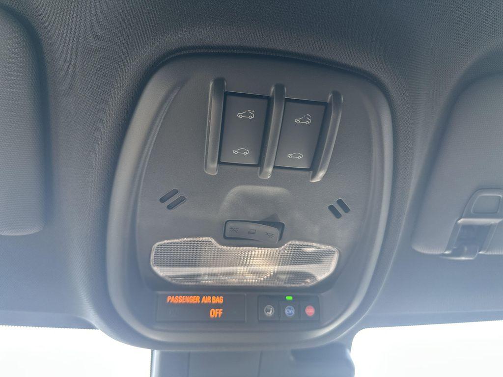 new 2025 Buick Envista car, priced at $29,540