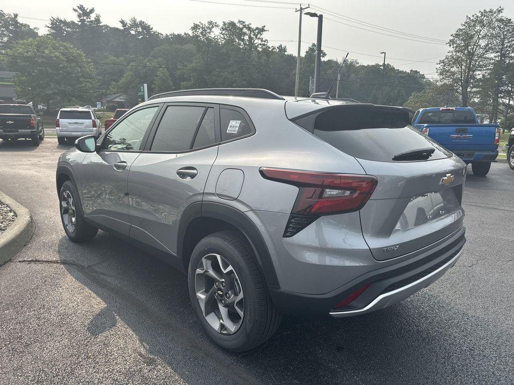 new 2025 Chevrolet Trax car, priced at $24,899