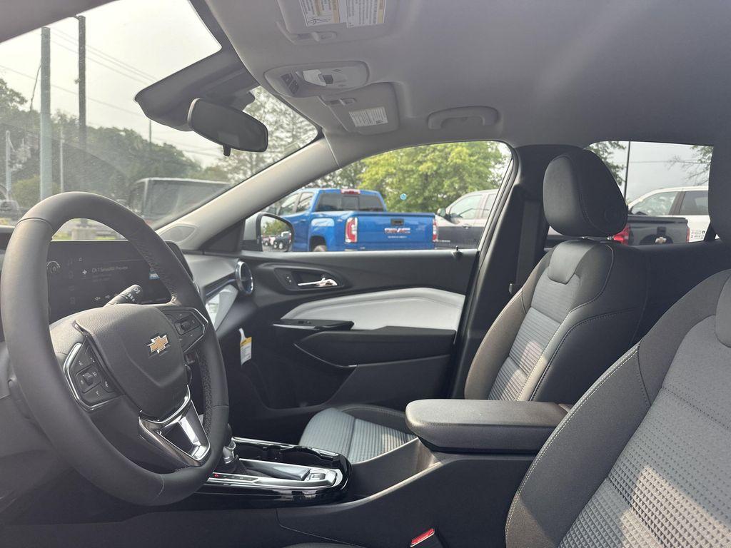 new 2025 Chevrolet Trax car, priced at $24,899
