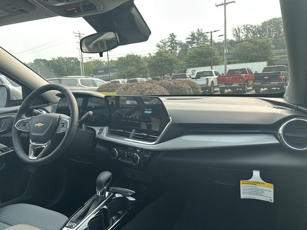 new 2025 Chevrolet Trax car, priced at $24,899