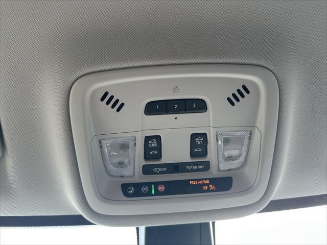 used 2020 Chevrolet Traverse car, priced at $25,999