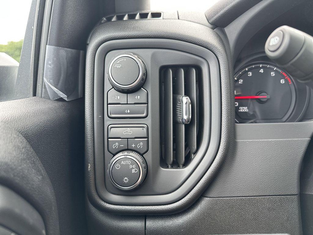 new 2025 Chevrolet Silverado 3500 car, priced at $46,449