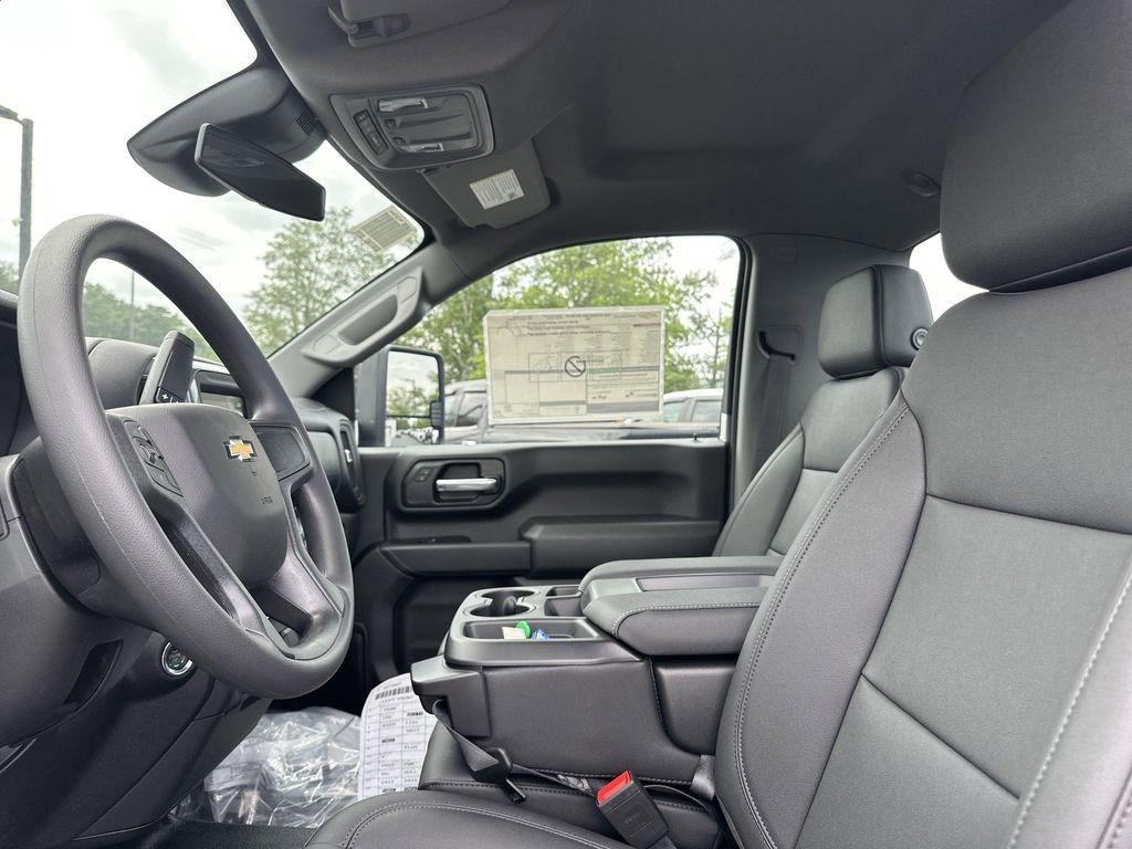 new 2025 Chevrolet Silverado 3500 car, priced at $46,449