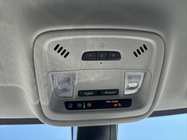 used 2020 Chevrolet Traverse car, priced at $23,015
