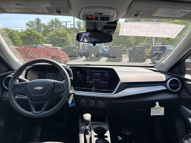 new 2025 Chevrolet Trax car, priced at $22,890