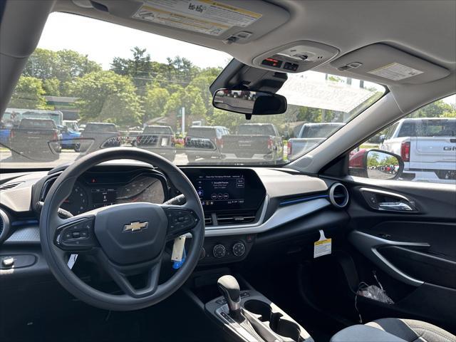 new 2025 Chevrolet Trax car, priced at $22,890