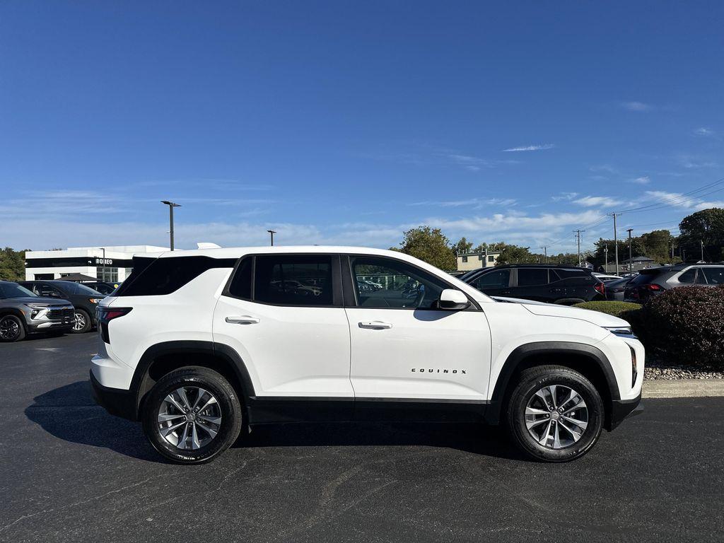 new 2026 Chevrolet Equinox car, priced at $30,005