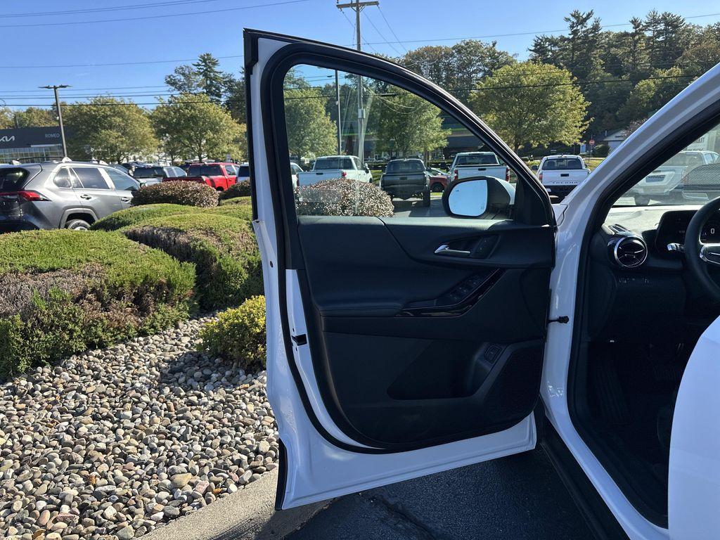 new 2026 Chevrolet Equinox car, priced at $30,005