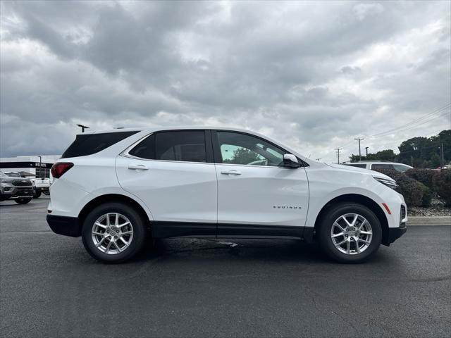 new 2024 Chevrolet Equinox car, priced at $31,940