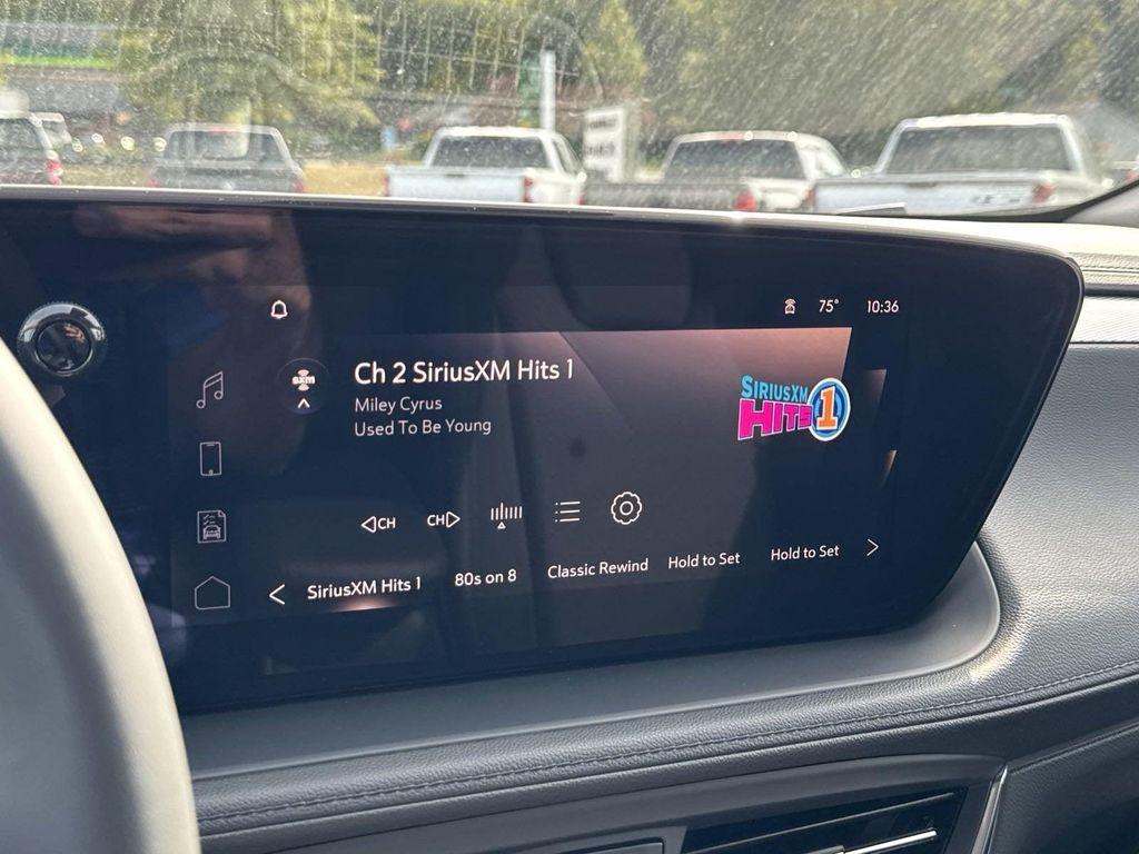 new 2025 Buick Encore GX car, priced at $25,400