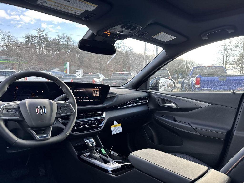new 2025 Buick Envista car, priced at $30,031