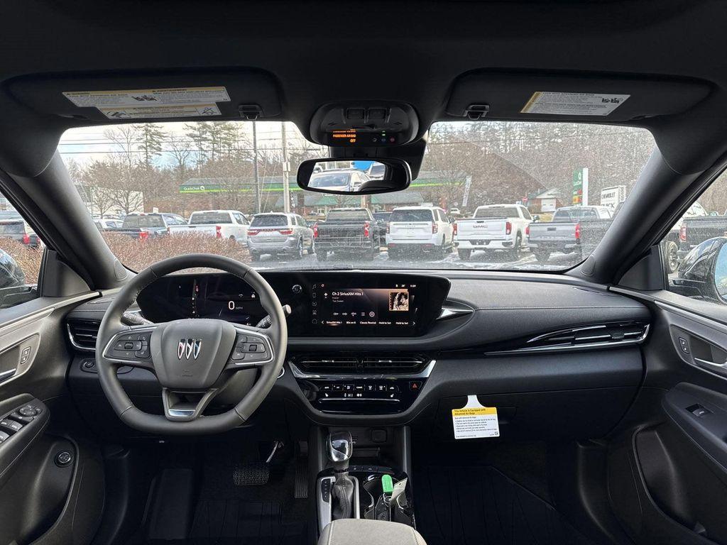 new 2025 Buick Envista car, priced at $30,031