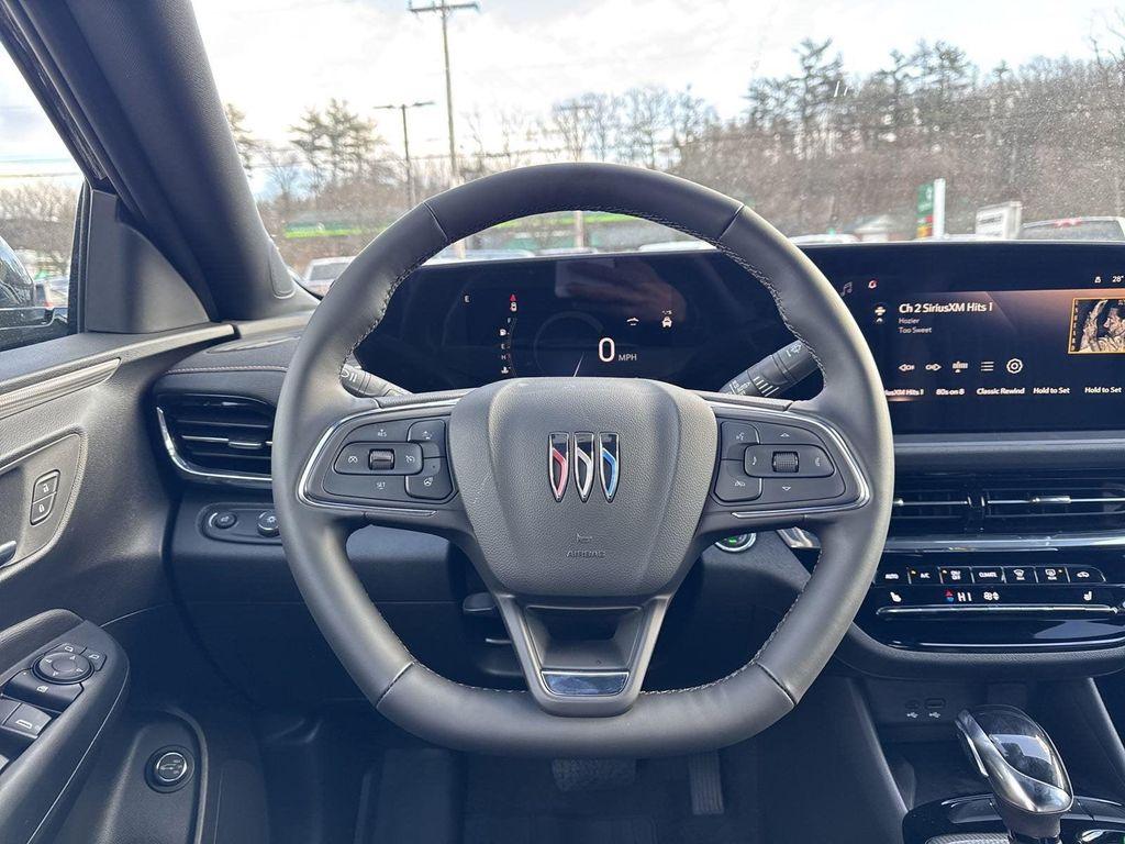 new 2025 Buick Envista car, priced at $30,031