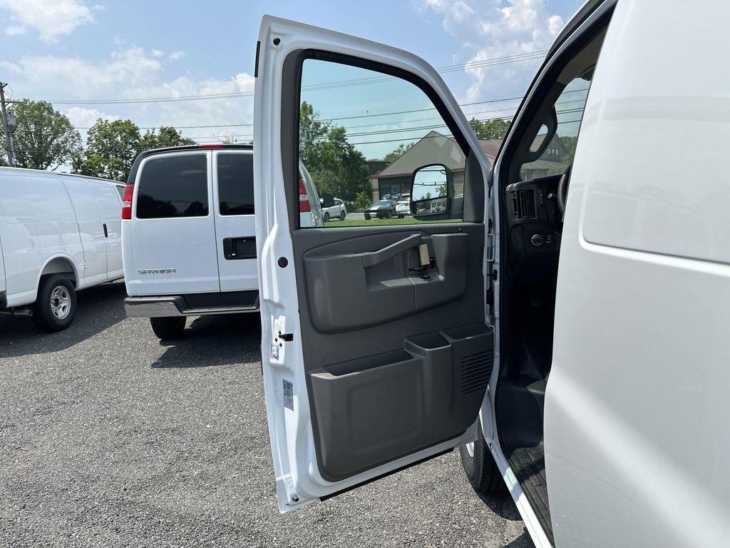 new 2025 GMC Savana 2500 car, priced at $45,208