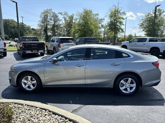 new 2024 Chevrolet Malibu car, priced at $24,445