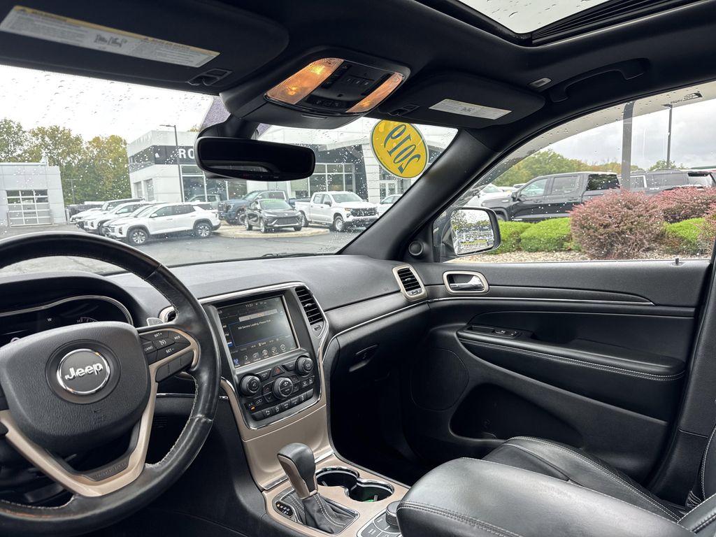 used 2017 Jeep Grand Cherokee car, priced at $13,699