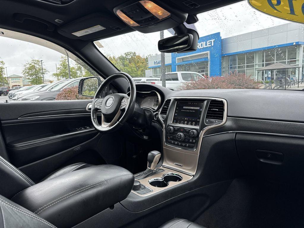used 2017 Jeep Grand Cherokee car, priced at $13,699