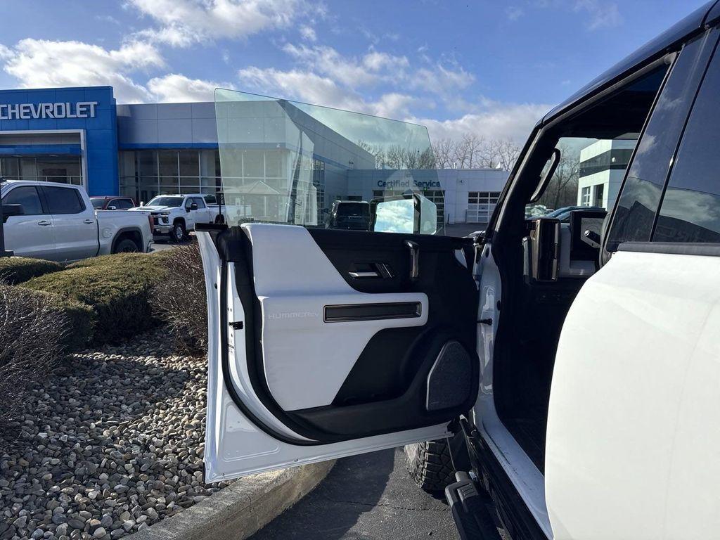 new 2025 GMC HUMMER EV Pickup car, priced at $125,975