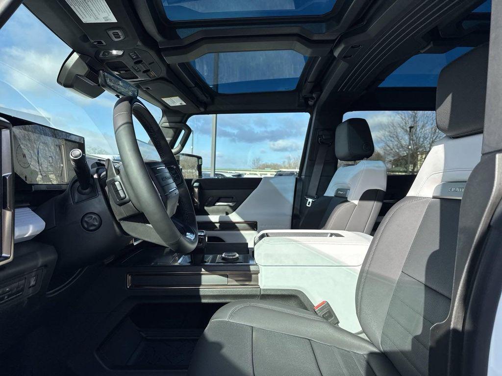 new 2025 GMC HUMMER EV Pickup car, priced at $125,975