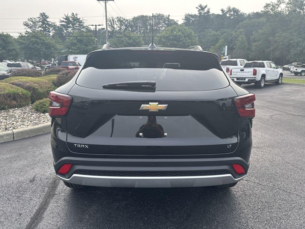 new 2025 Chevrolet Trax car, priced at $24,899