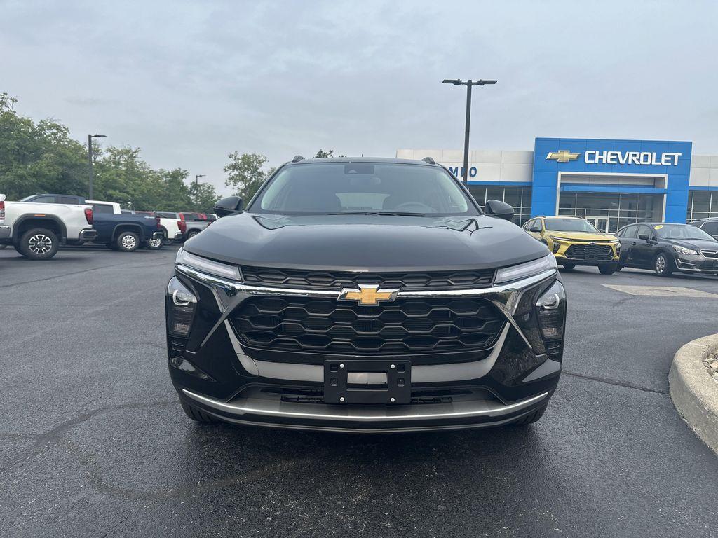 new 2025 Chevrolet Trax car, priced at $24,899