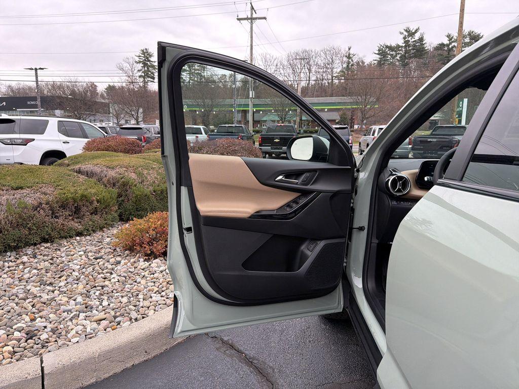 new 2026 Chevrolet Equinox car, priced at $39,249