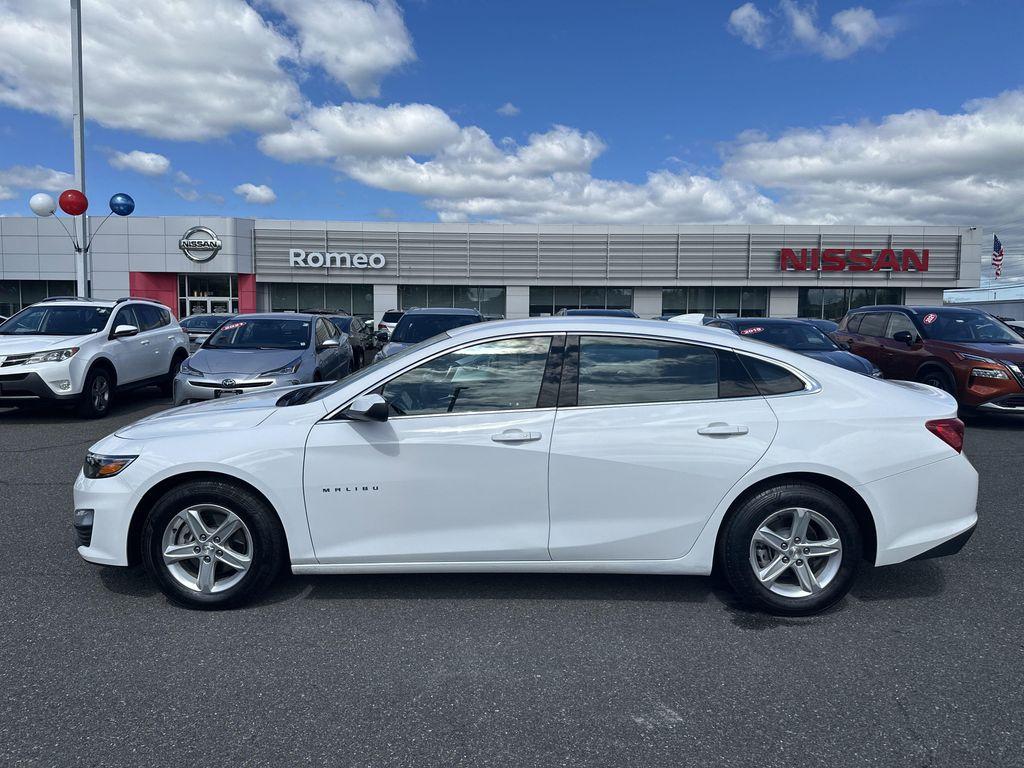 used 2024 Chevrolet Malibu car, priced at $17,569