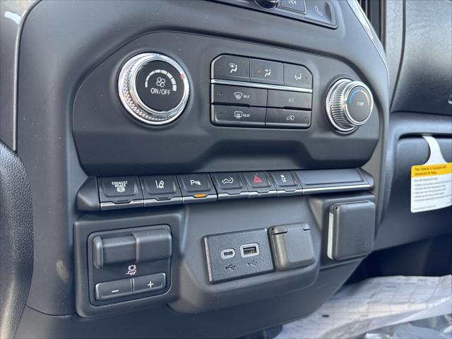 new 2025 GMC Sierra 3500 car, priced at $67,320