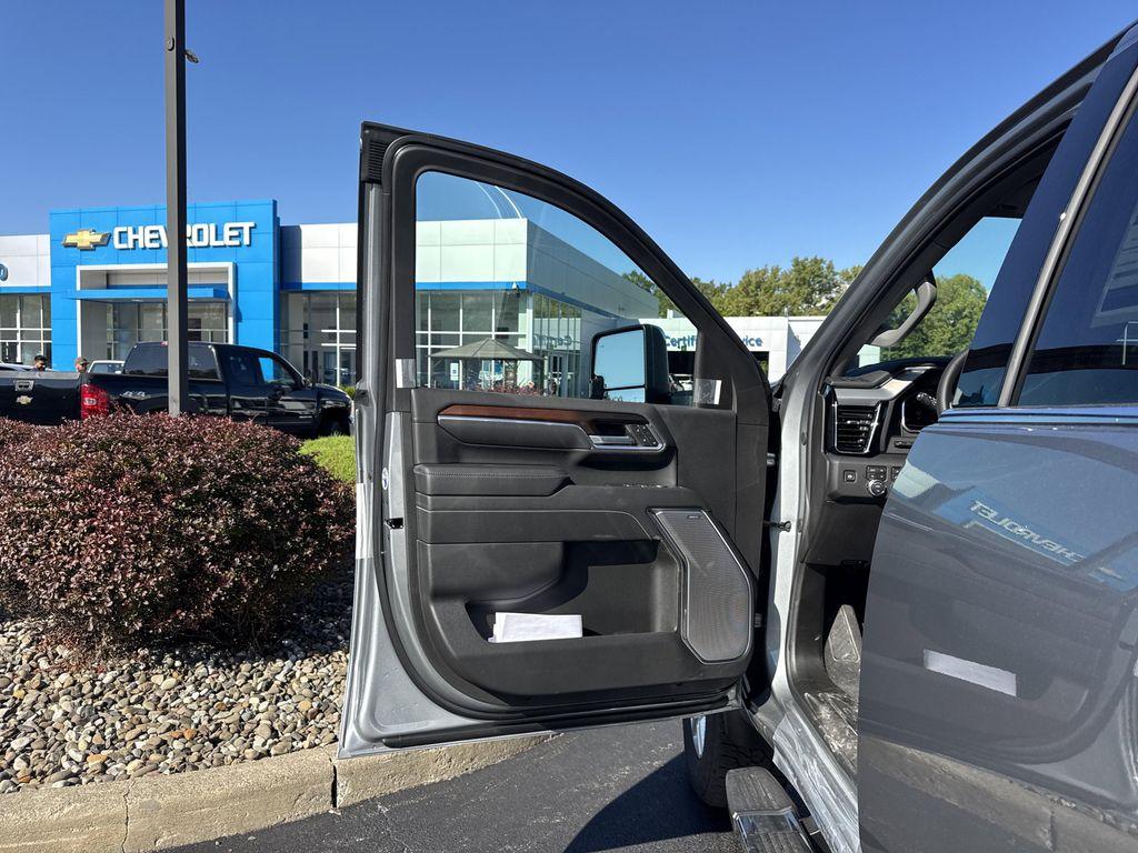 new 2025 GMC Sierra 2500 car, priced at $86,963