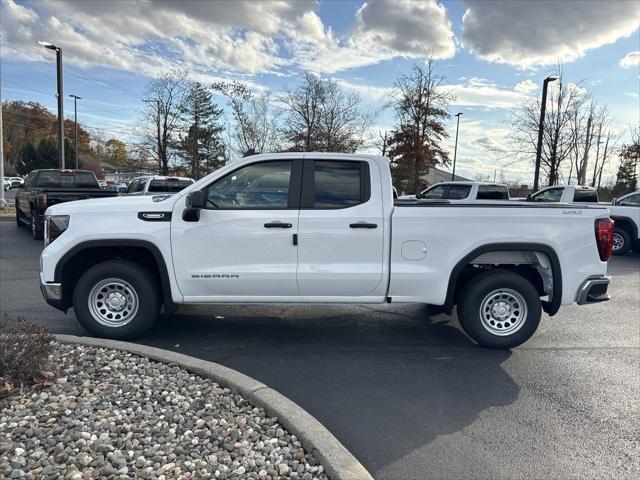 new 2025 GMC Sierra 1500 car, priced at $46,615