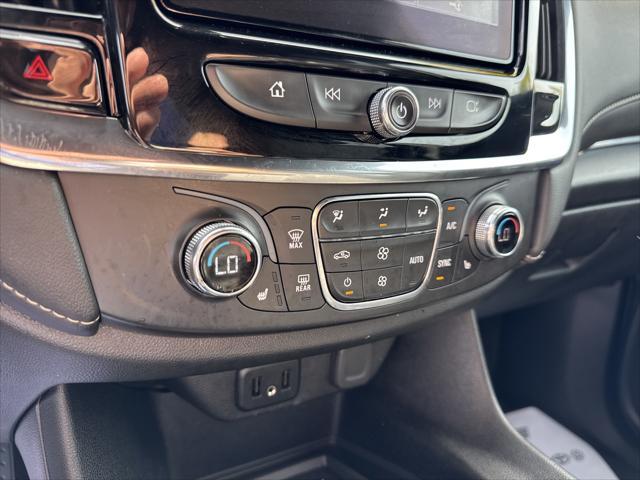 used 2023 Chevrolet Traverse car, priced at $29,999