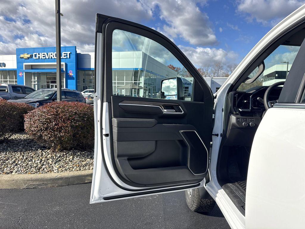 new 2026 Chevrolet Silverado 3500 car, priced at $78,355