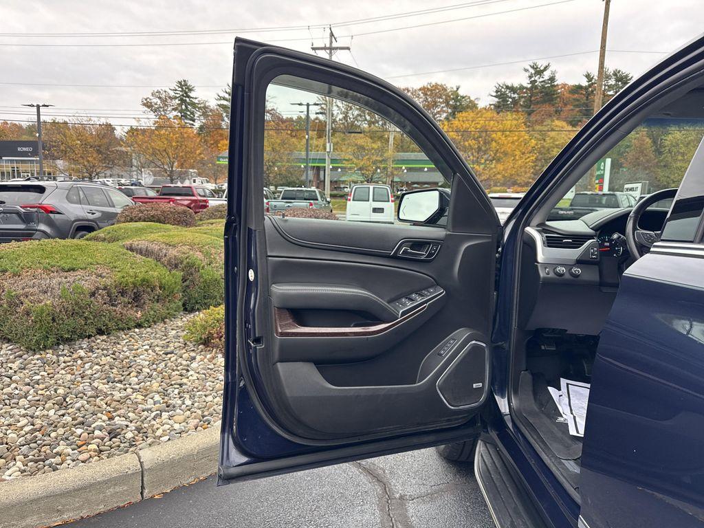 used 2017 GMC Yukon car, priced at $26,999