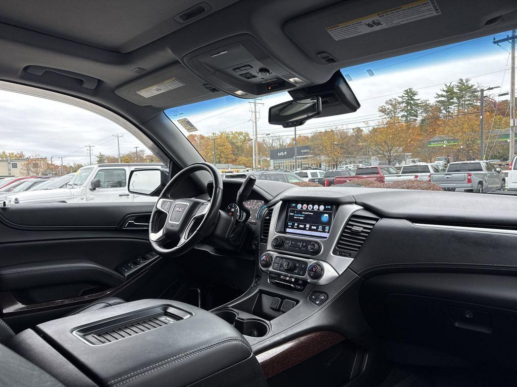 used 2017 GMC Yukon car, priced at $26,999
