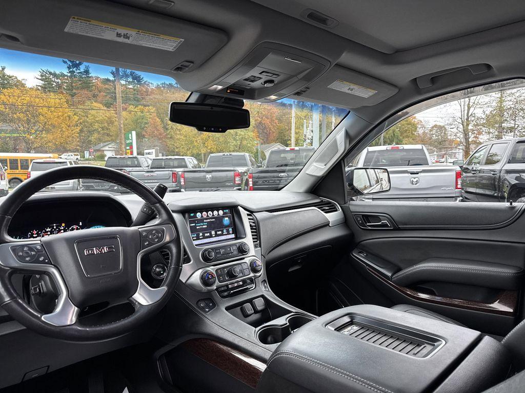 used 2017 GMC Yukon car, priced at $26,999