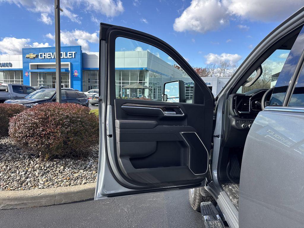 new 2026 GMC Sierra 2500 car, priced at $66,725