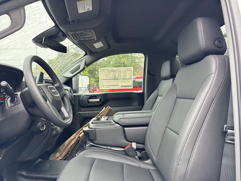 new 2025 GMC Sierra 3500 car, priced at $62,553