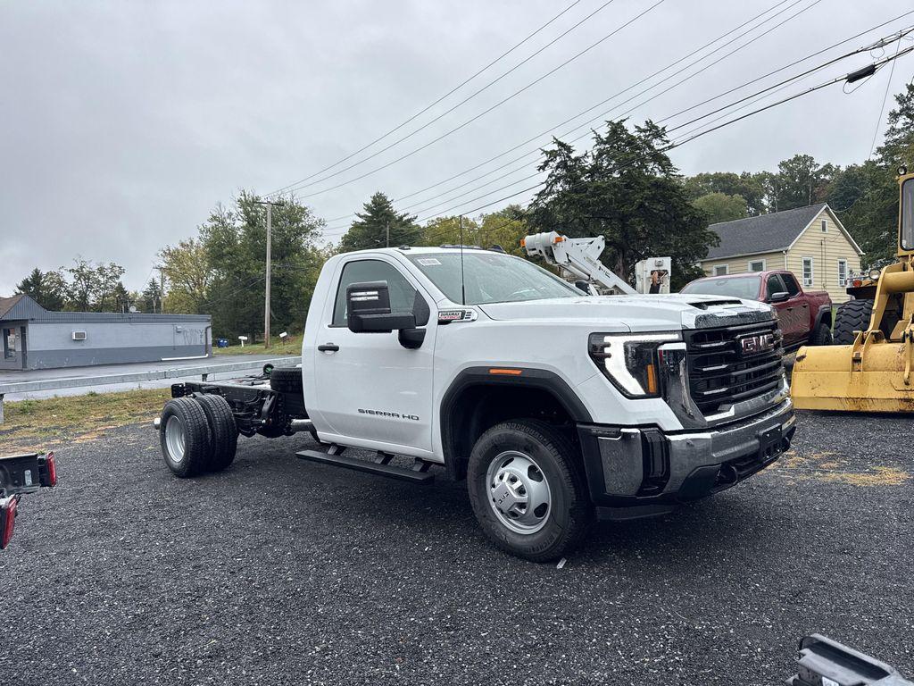 new 2025 GMC Sierra 3500 car, priced at $62,553