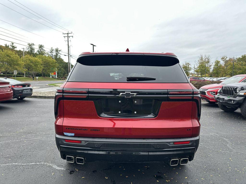 used 2024 Chevrolet Traverse car, priced at $38,499