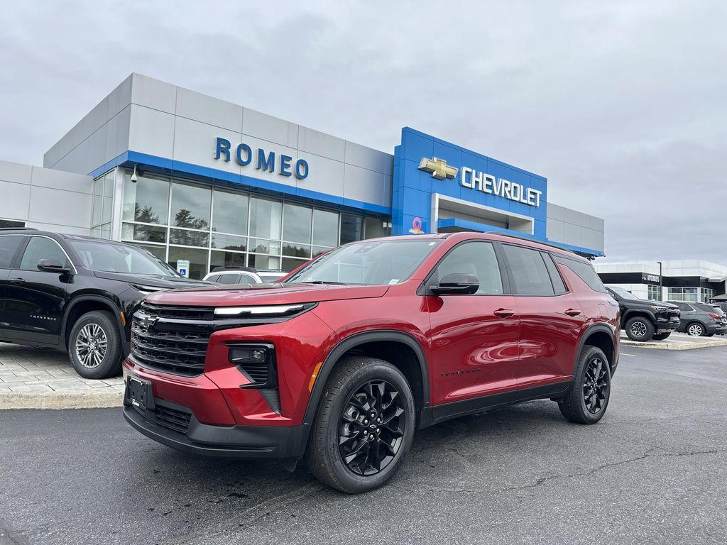 used 2024 Chevrolet Traverse car, priced at $38,999