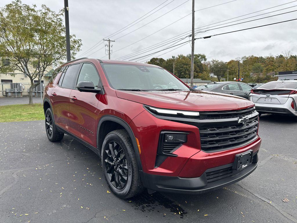 used 2024 Chevrolet Traverse car, priced at $38,499
