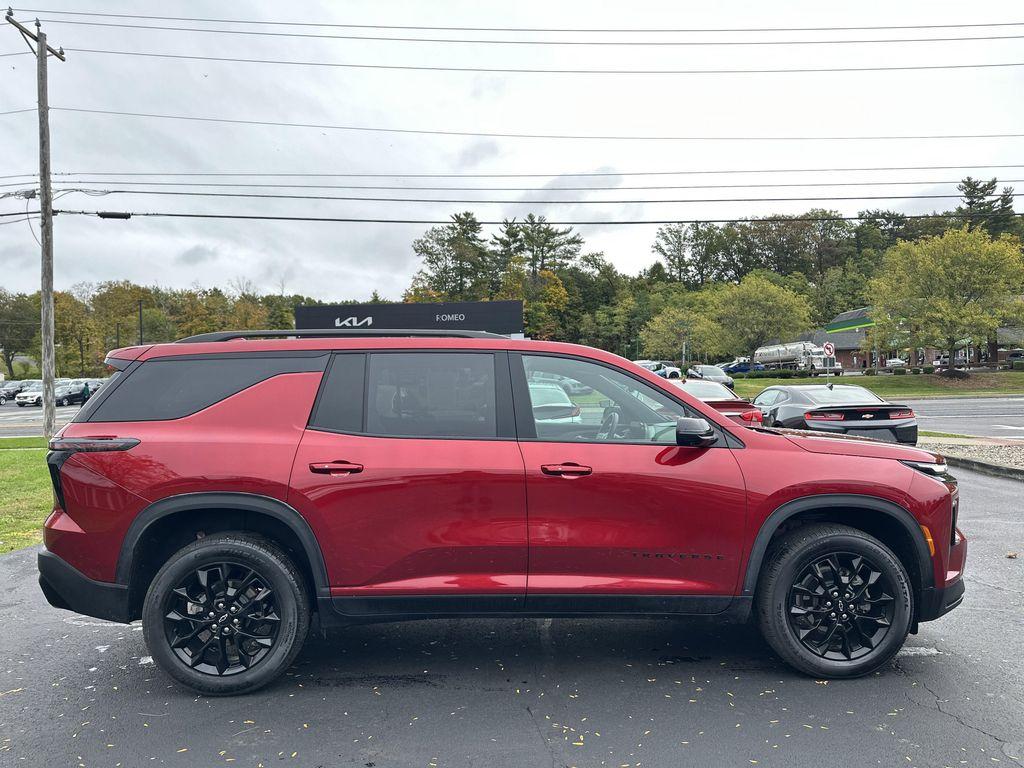 used 2024 Chevrolet Traverse car, priced at $38,499
